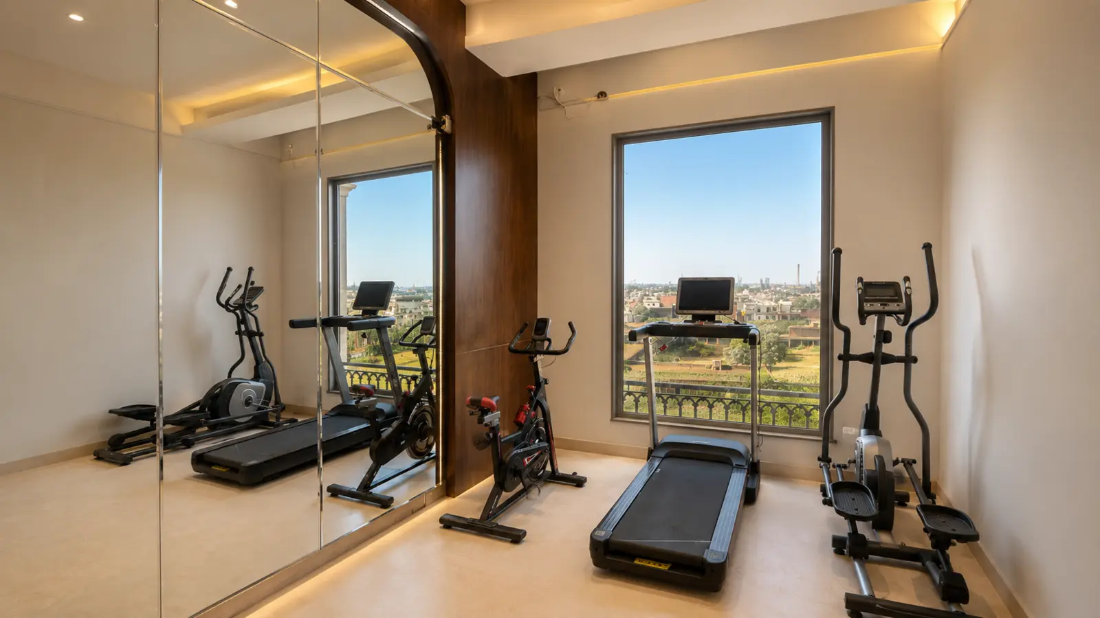 Hotel Mirage Inn fitness room